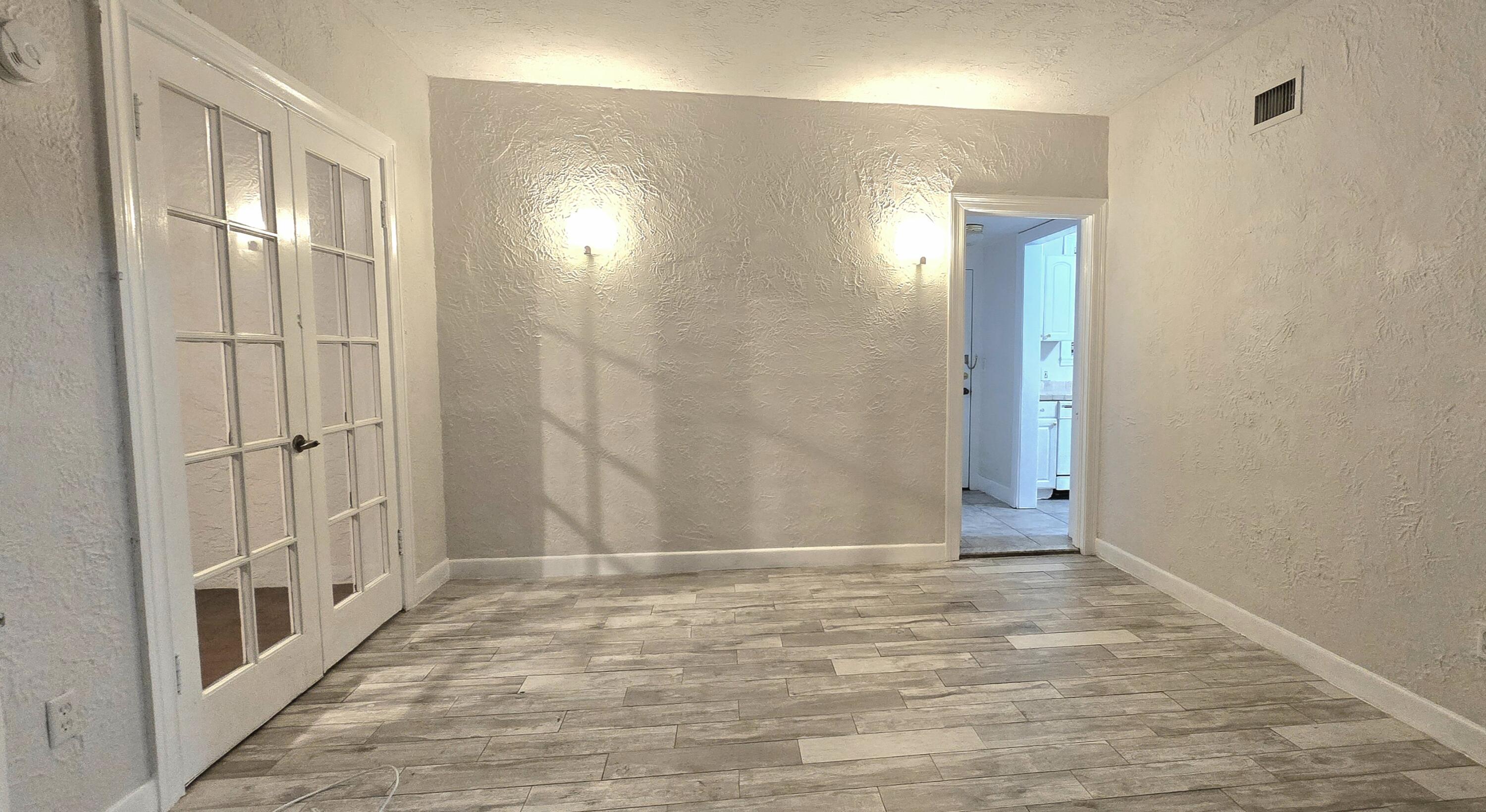 333 Walton Boulevard 1