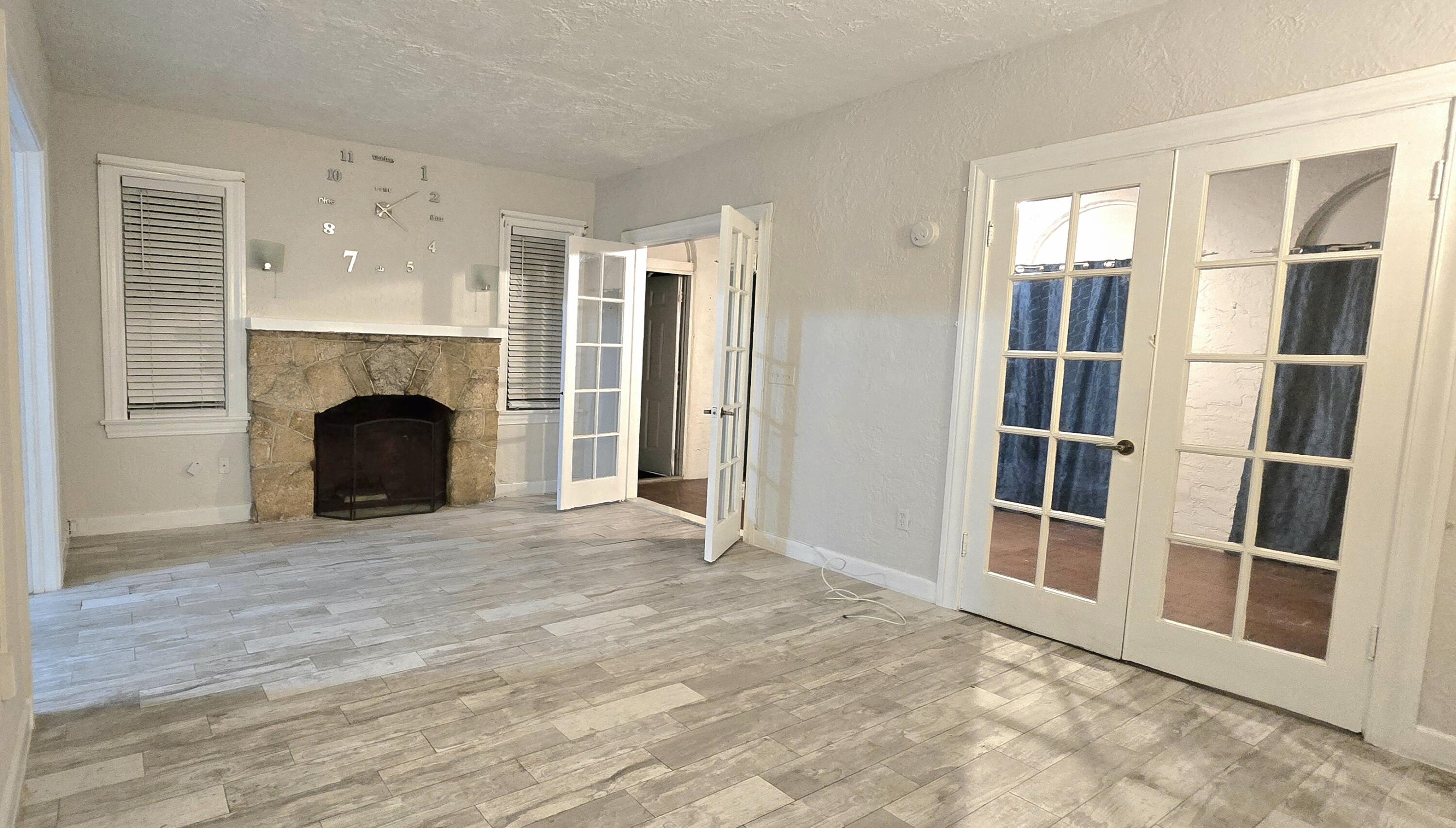 333 Walton Boulevard 1