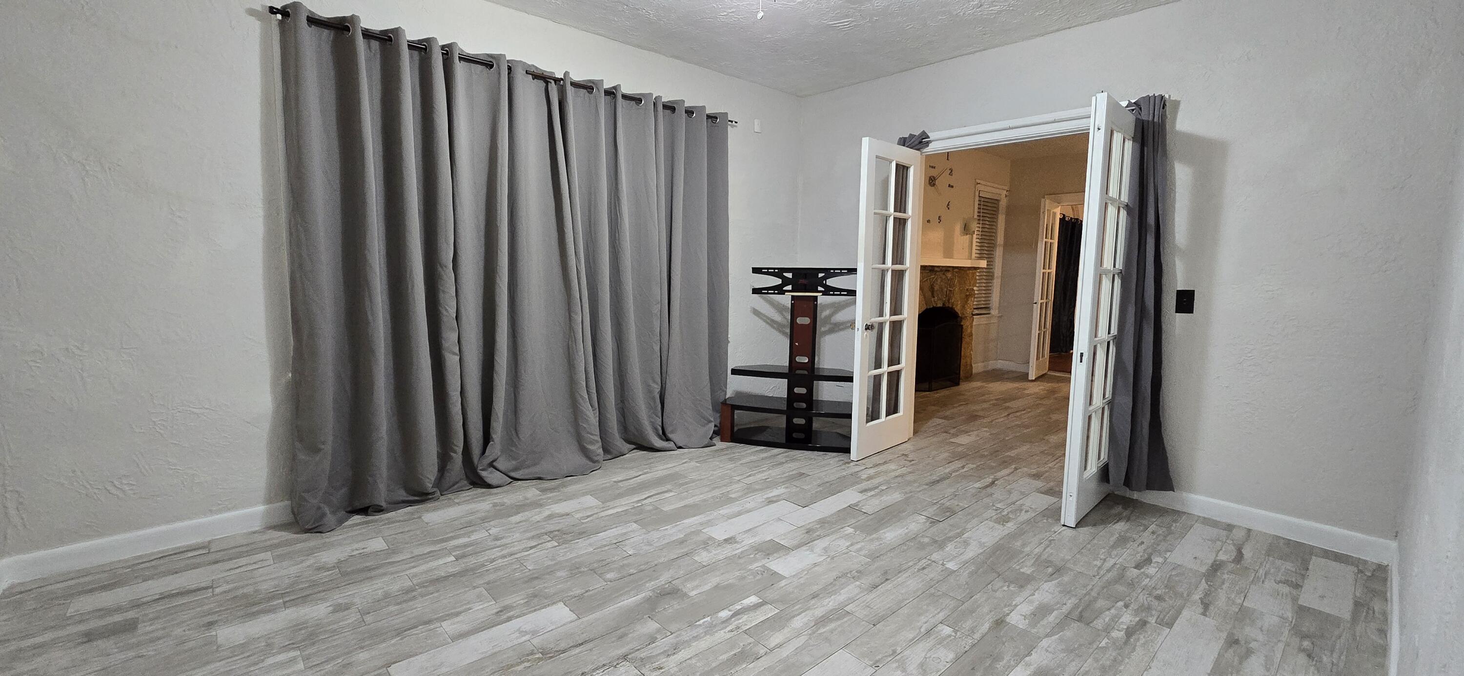 333 Walton Boulevard 1