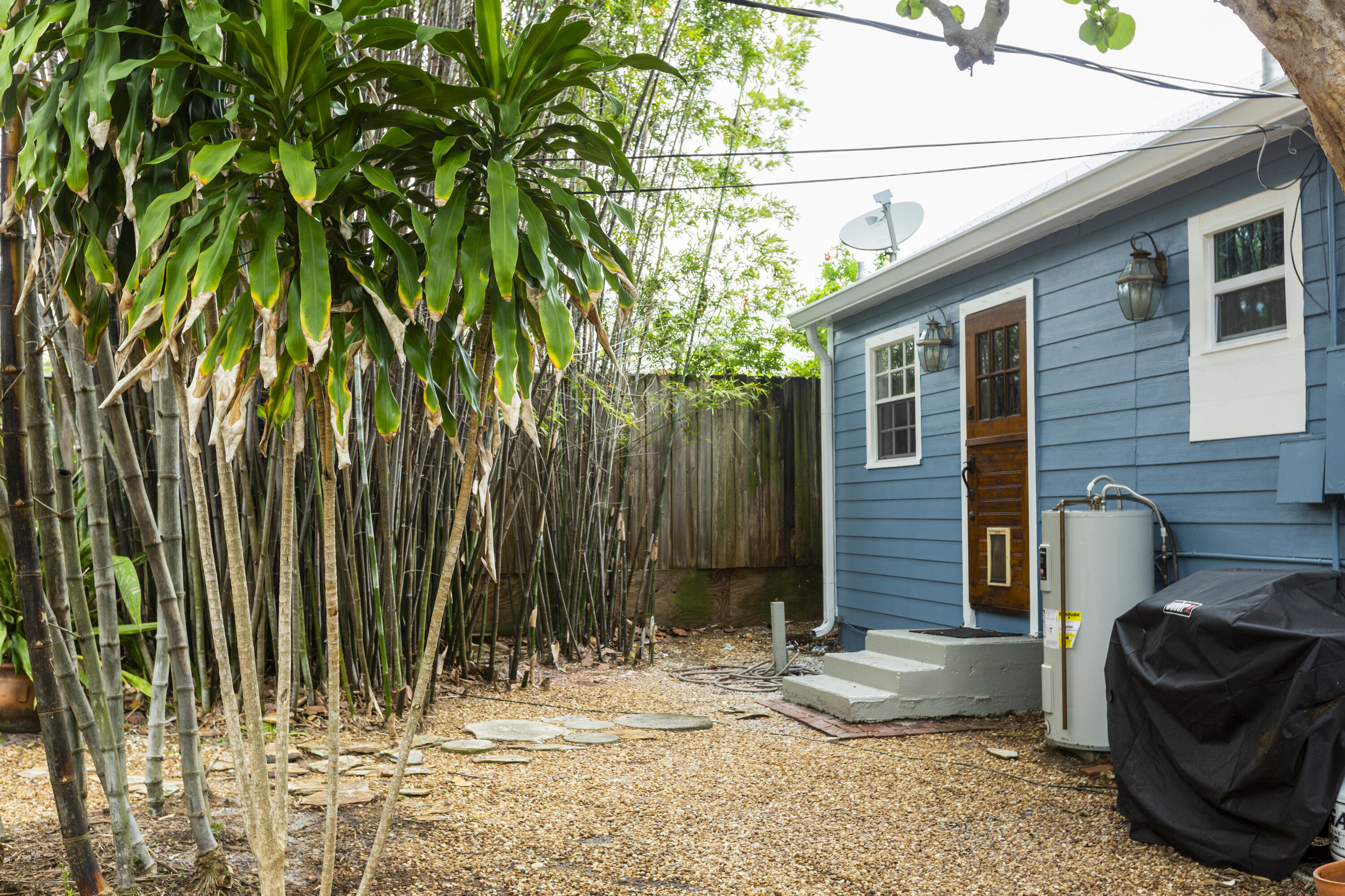 304 SE 3rd Avenue