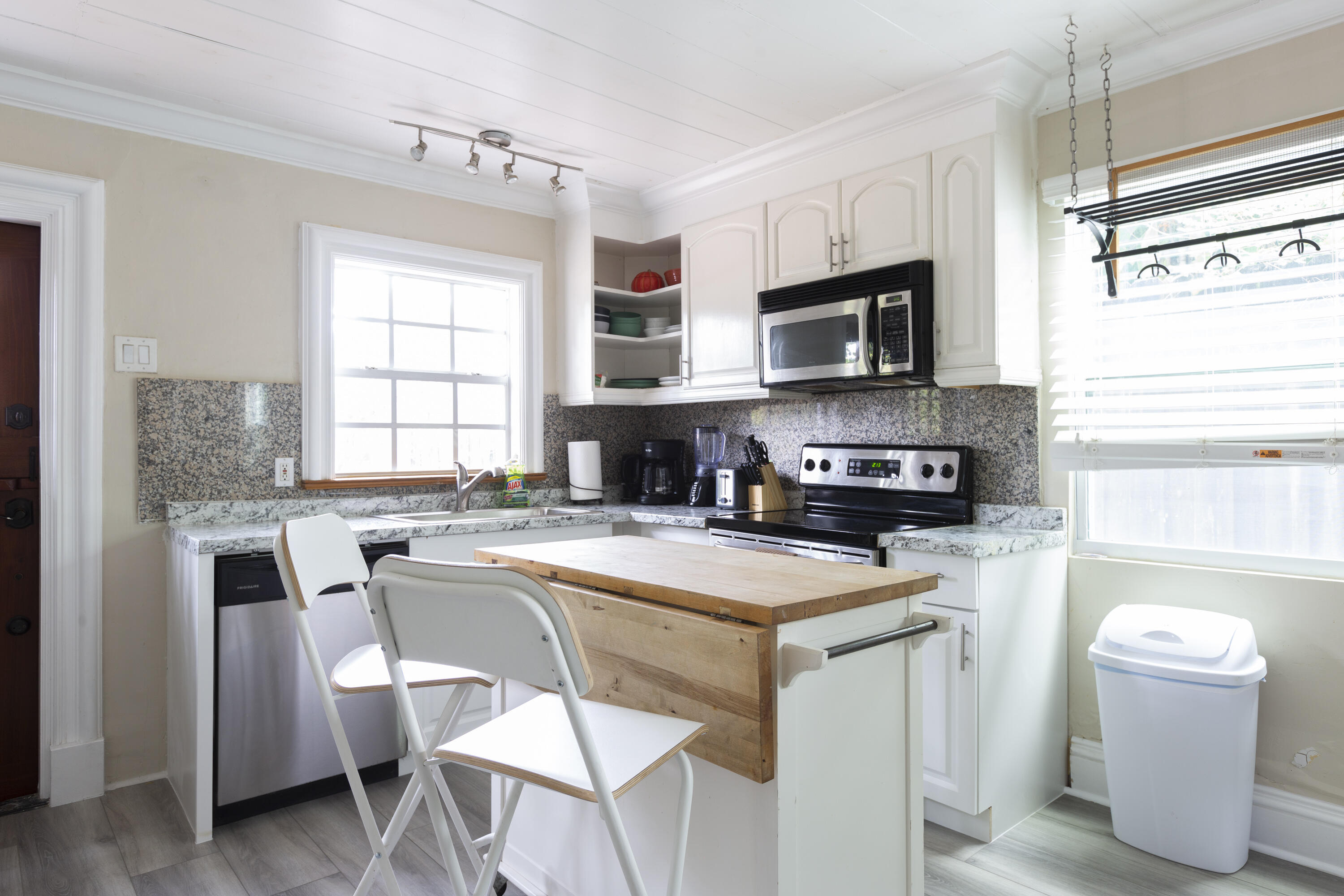 304 SE 3rd Avenue