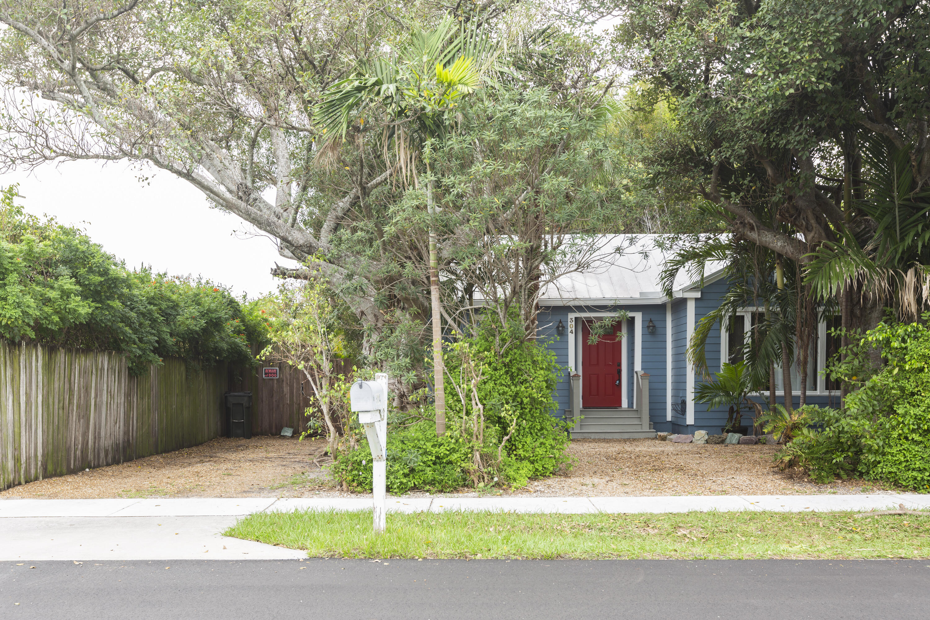 304 SE 3rd Avenue