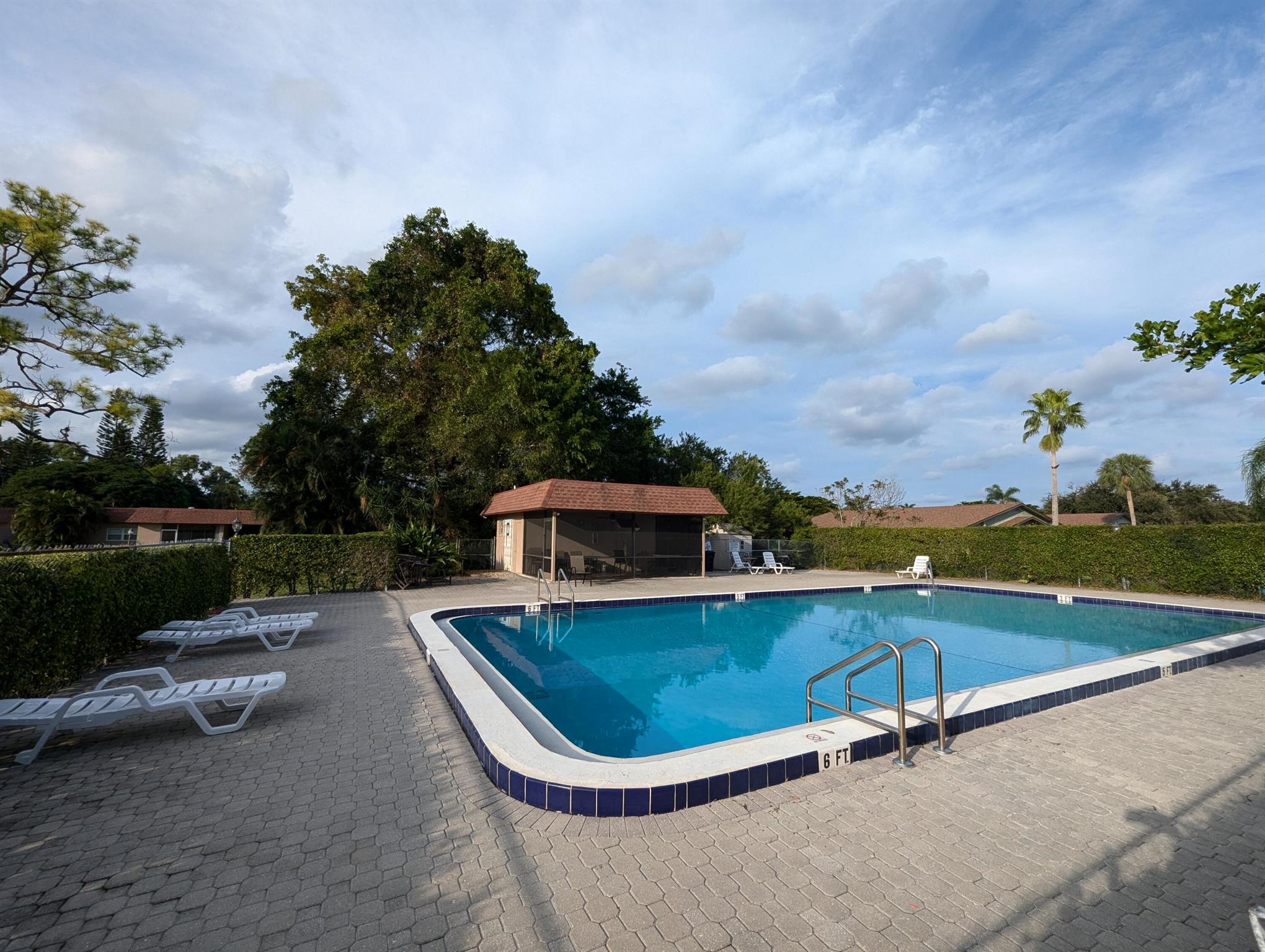 1914 Palmland Drive B