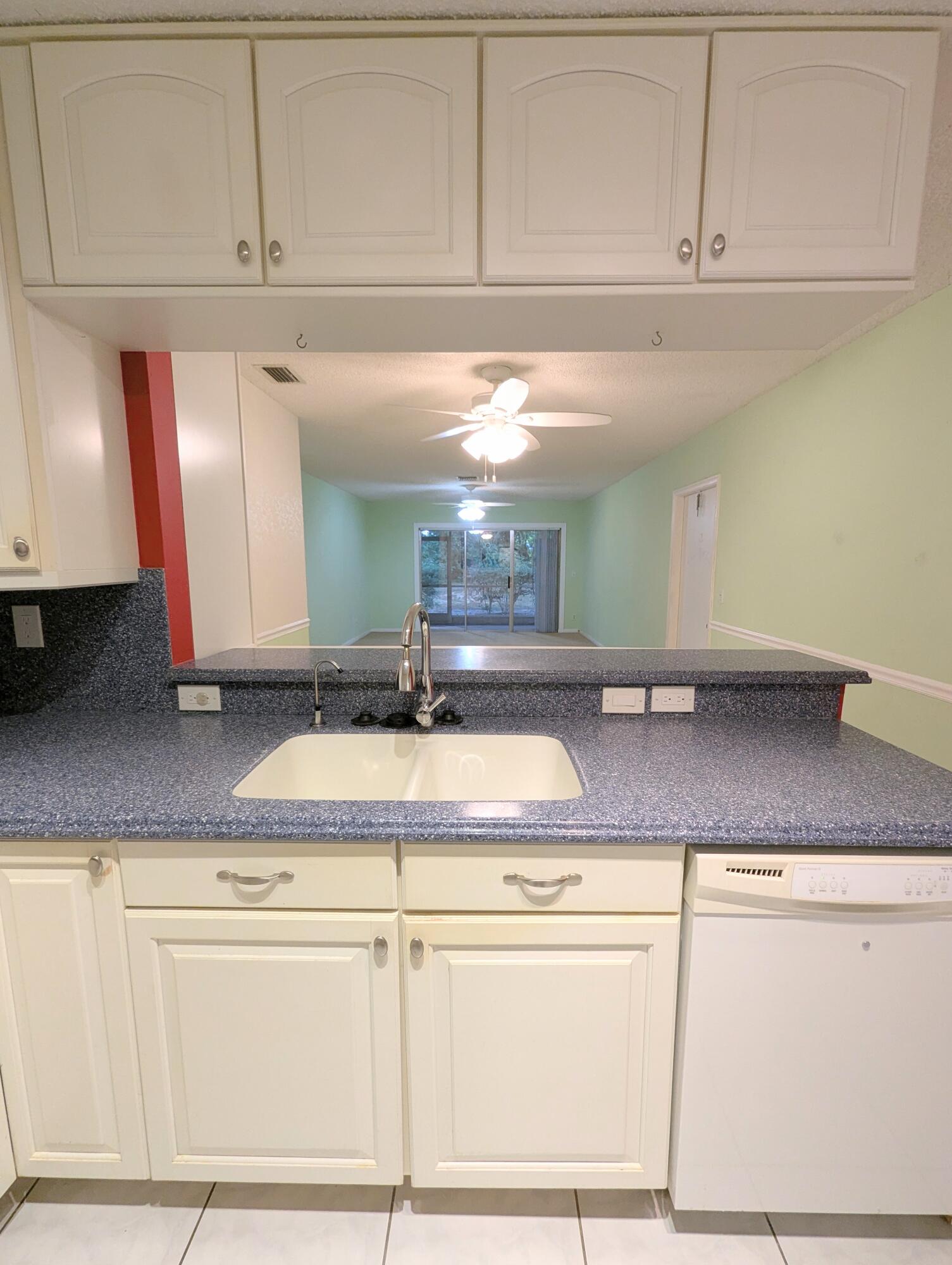 1914 Palmland Drive B