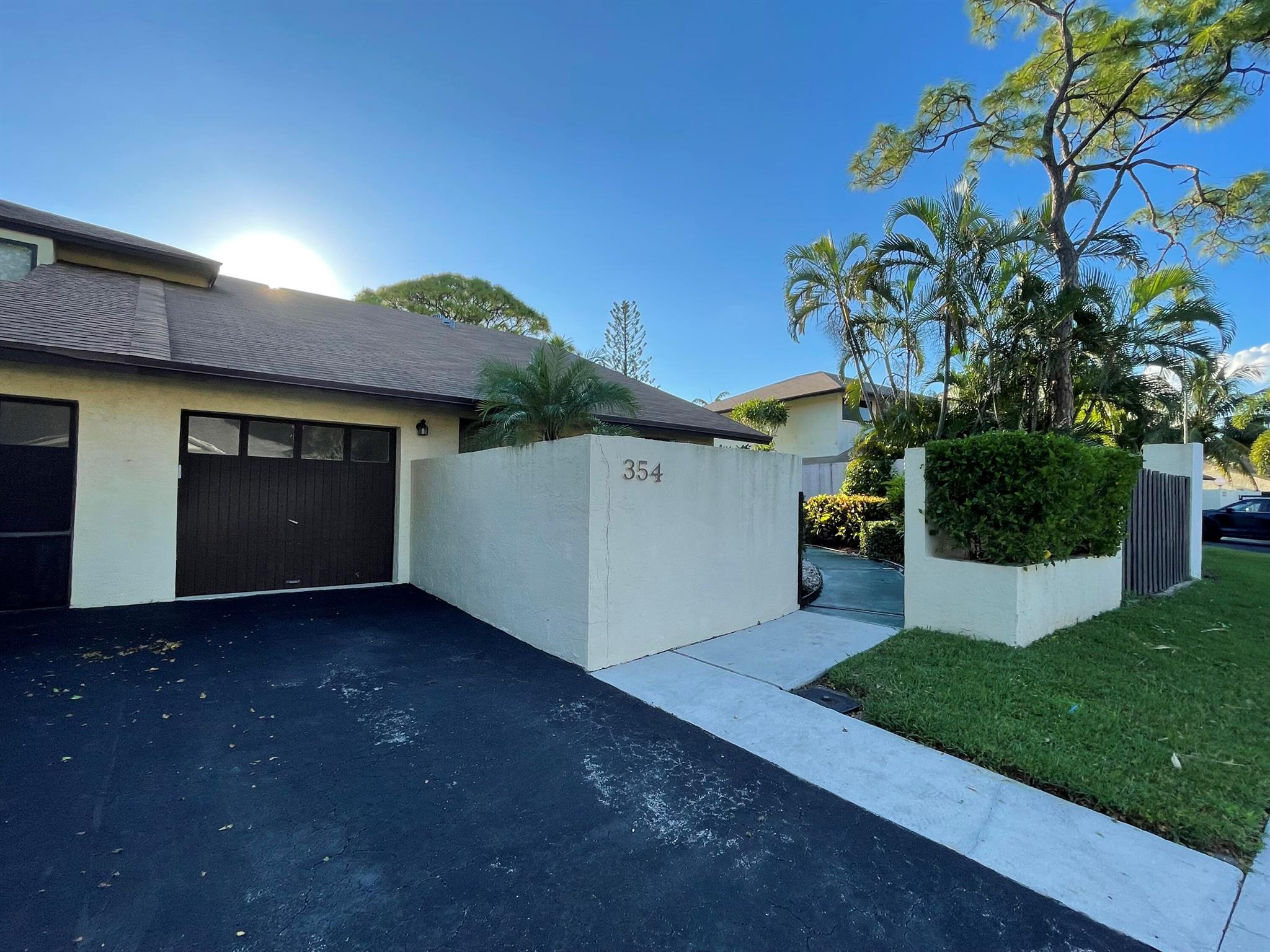 354 SW 28th Avenue