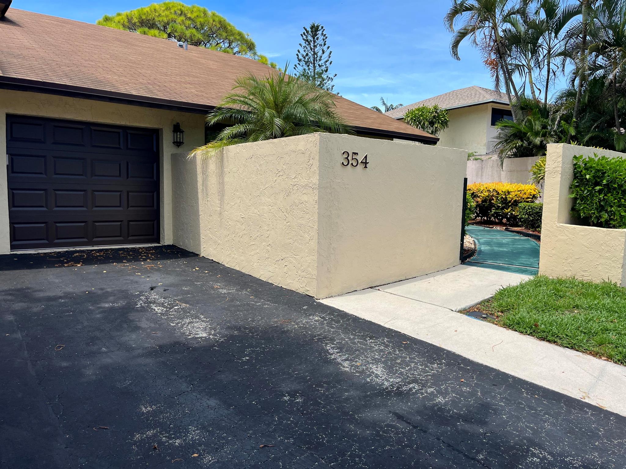 354 SW 28th Avenue