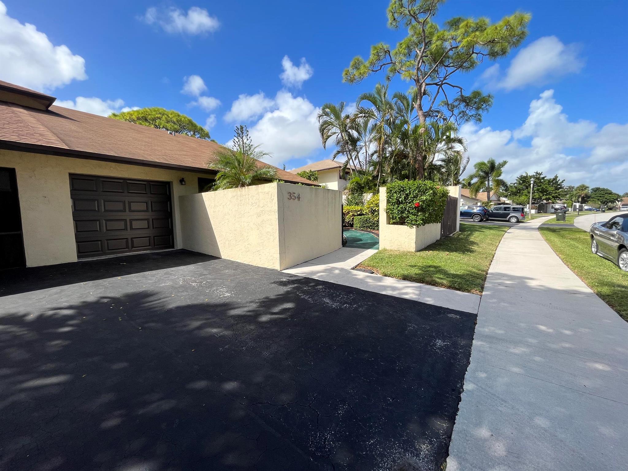 354 SW 28th Avenue