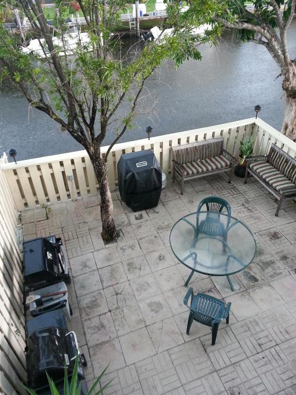 1400 NE 54th Street 204