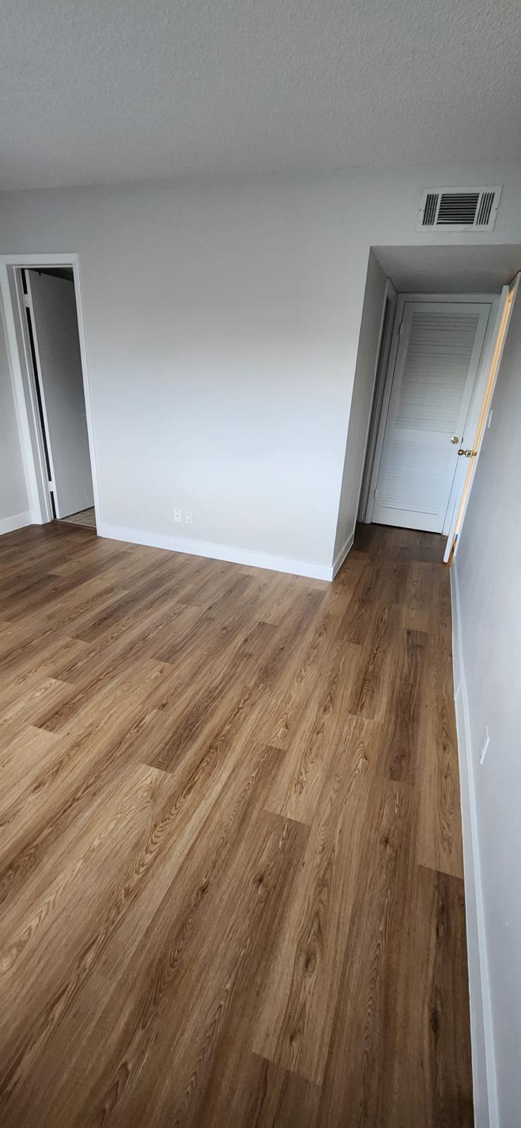 1400 NE 54th Street 204