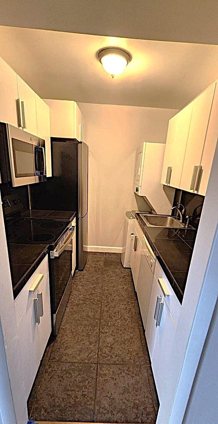 1400 NE 54th Street 204