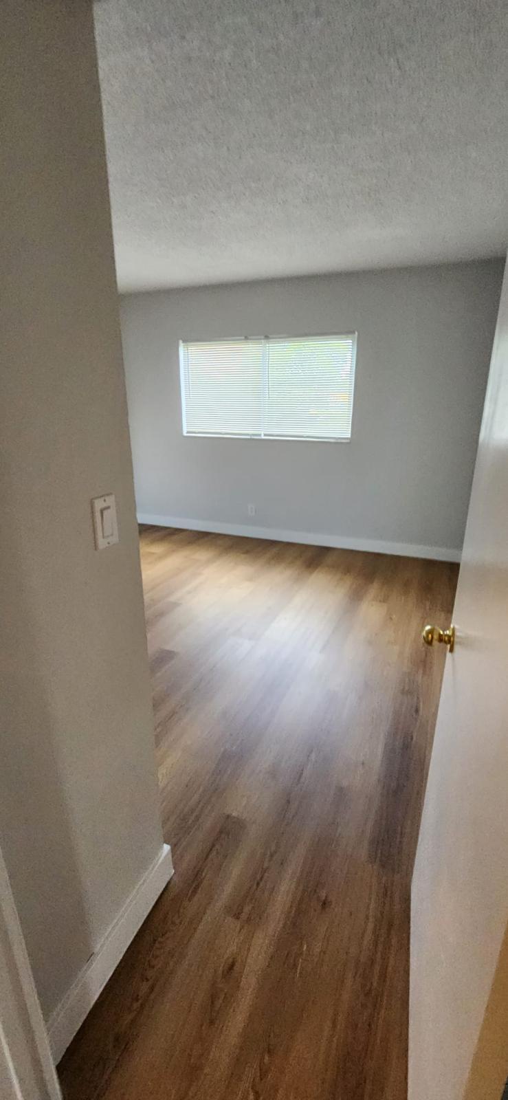 1400 NE 54th Street 204