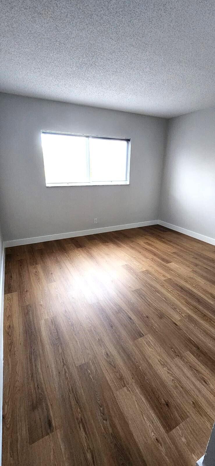 1400 NE 54th Street 204