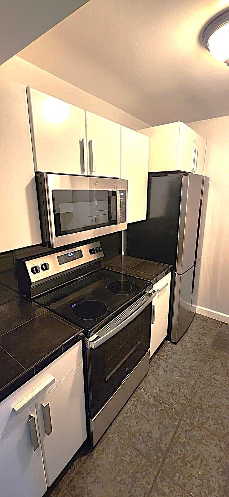 1400 NE 54th Street 204