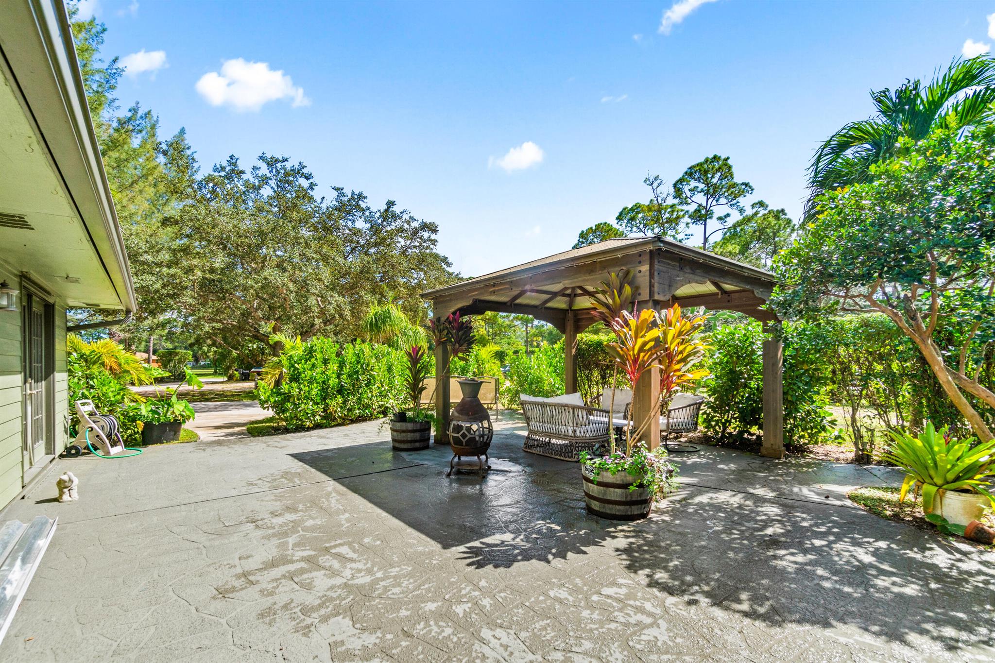 4181 Coconut Boulevard