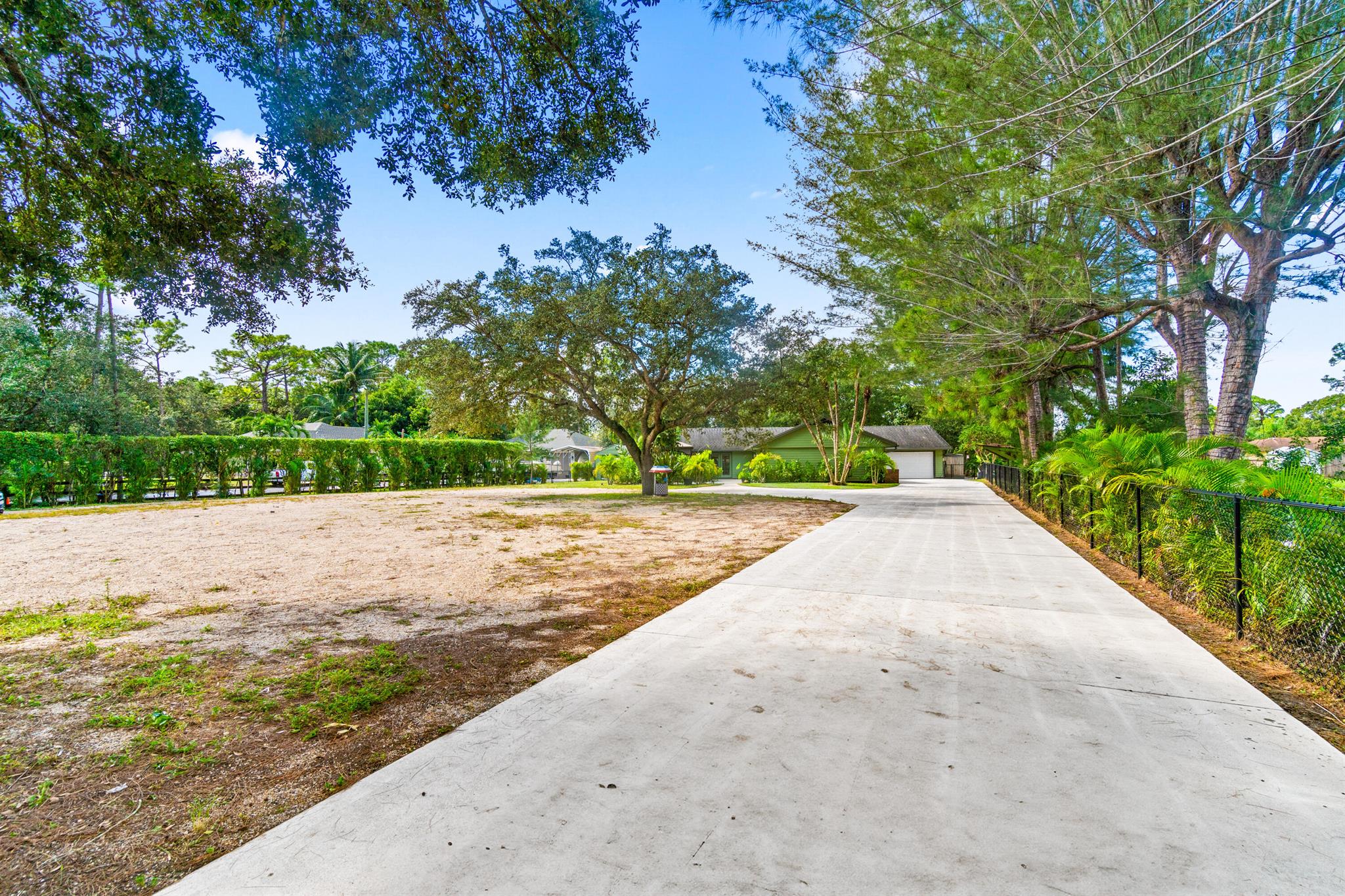 4181 Coconut Boulevard