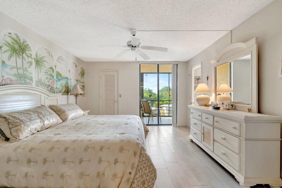 555 Banyan Tree Lane 302