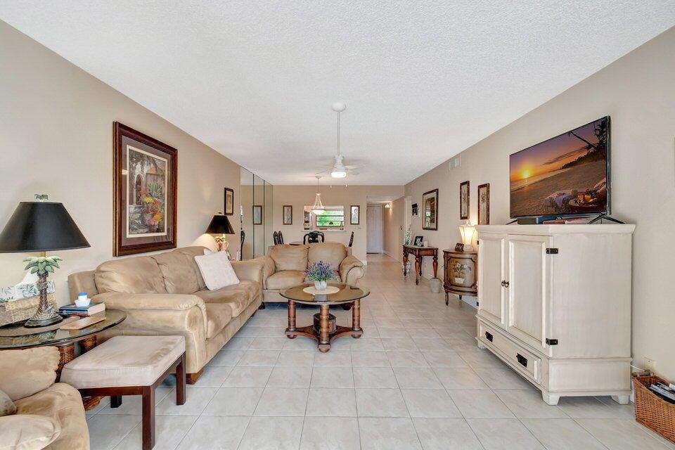 555 Banyan Tree Lane 302
