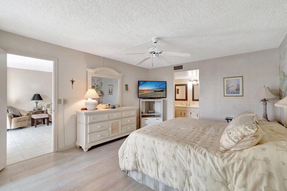 555 Banyan Tree Lane 302