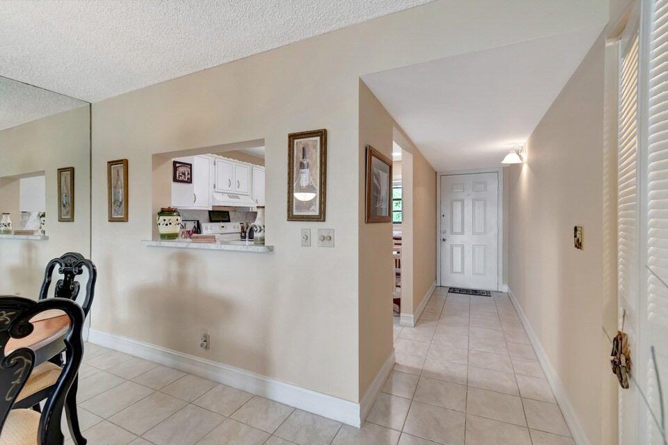 555 Banyan Tree Lane 302