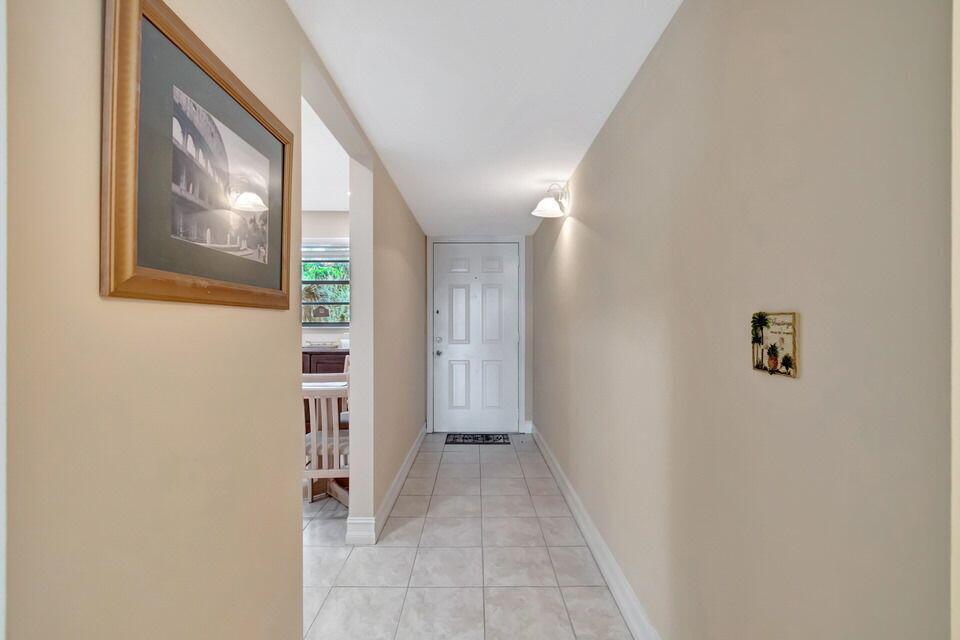555 Banyan Tree Lane 302