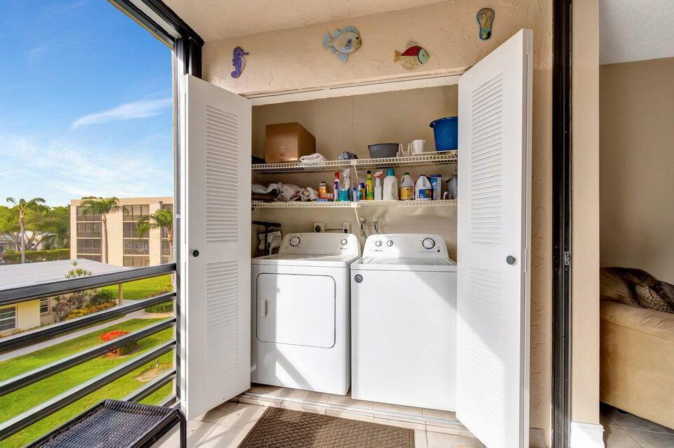 555 Banyan Tree Lane 302