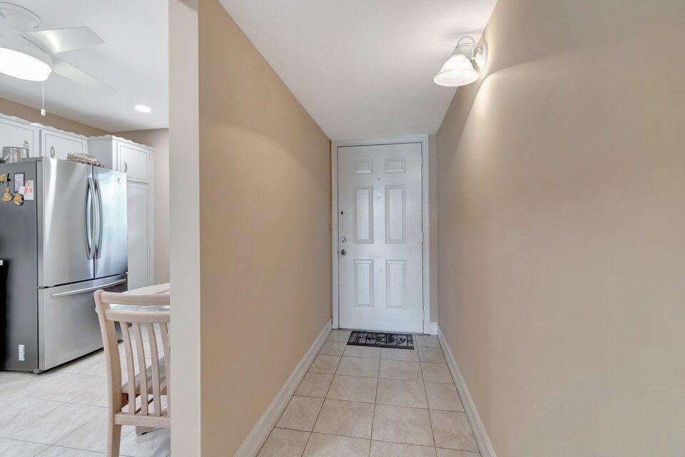 555 Banyan Tree Lane 302