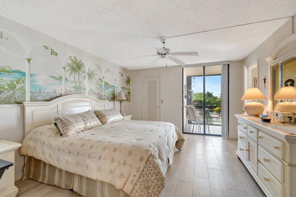 555 Banyan Tree Lane 302