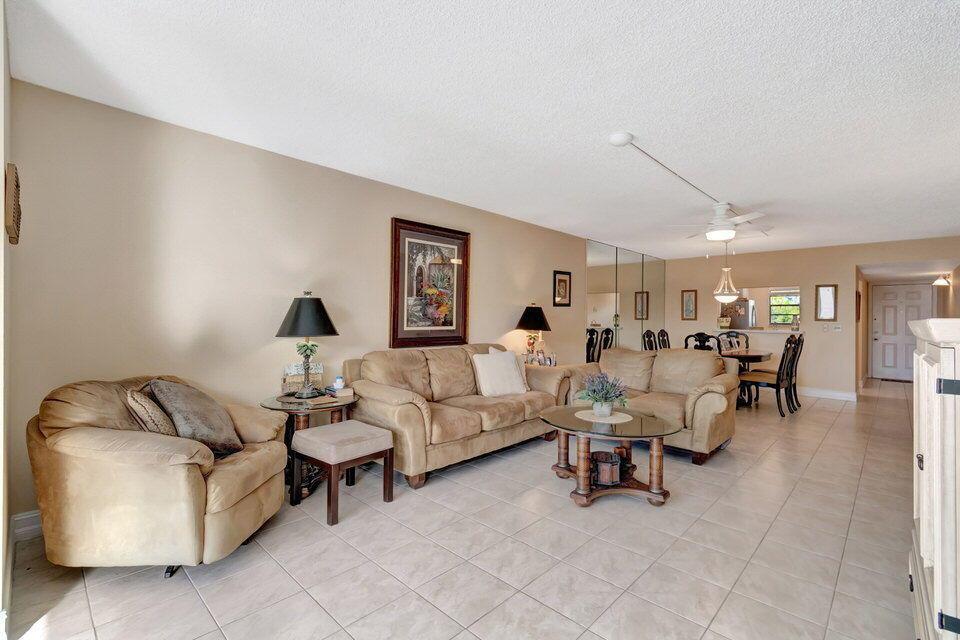 555 Banyan Tree Lane 302