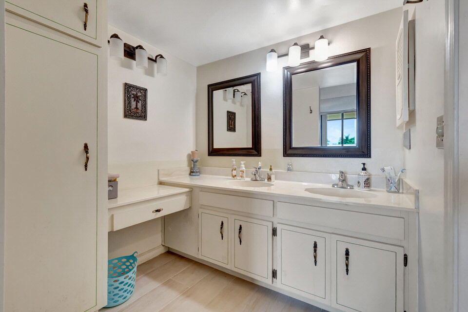 555 Banyan Tree Lane 302