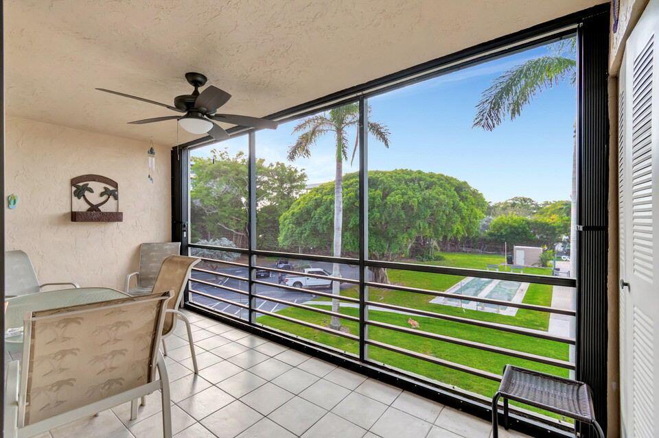 555 Banyan Tree Lane 302