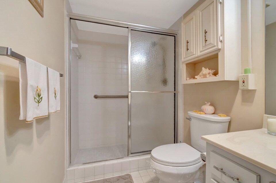 555 Banyan Tree Lane 302