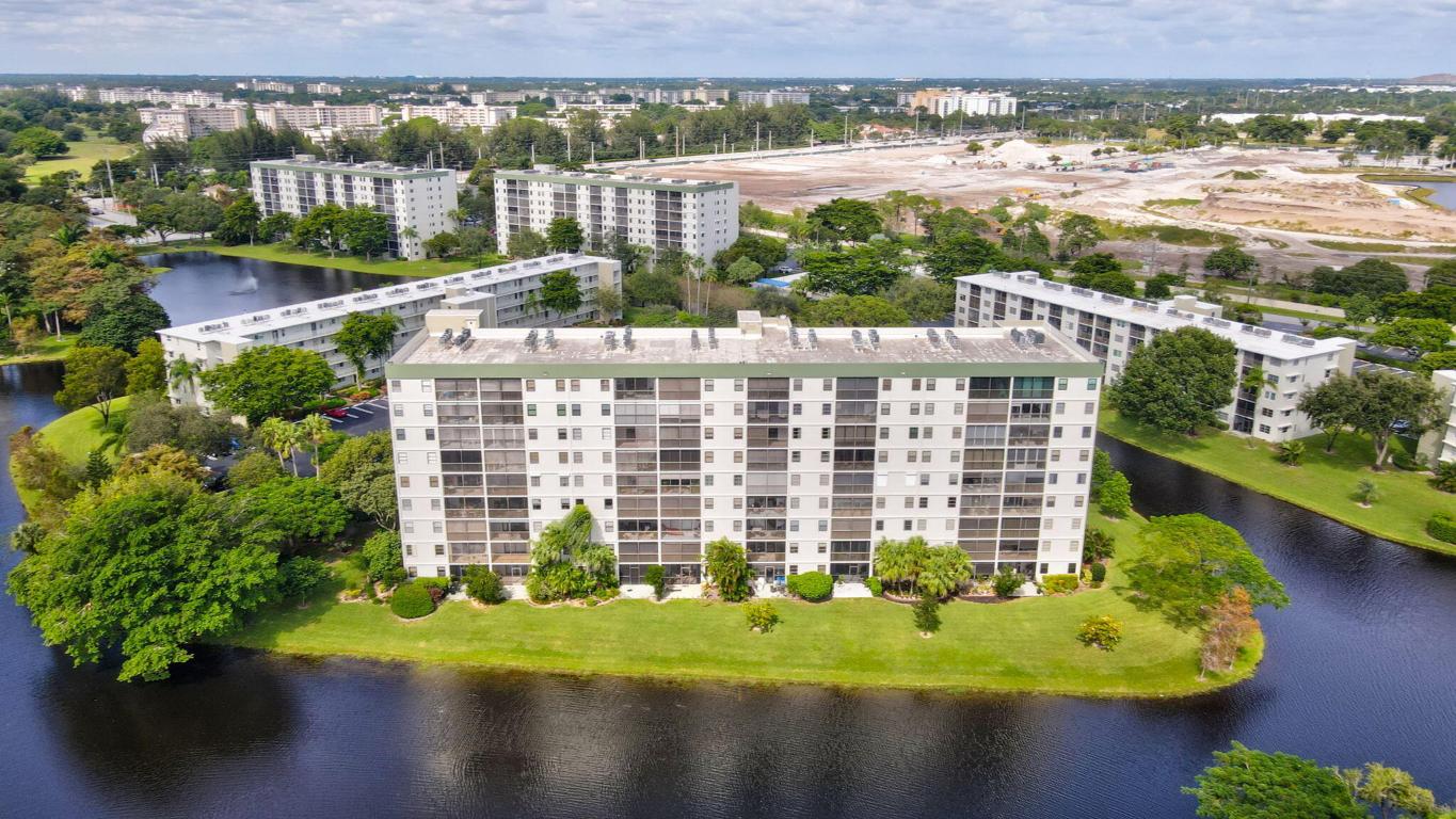 2232 N Cypress Bend Drive 704