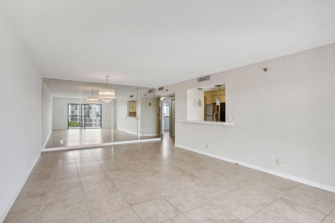 2232 N Cypress Bend Drive 704