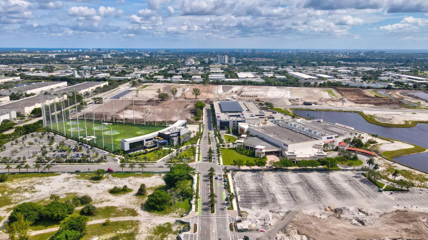 2232 N Cypress Bend Drive 704