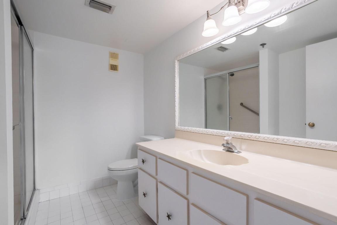 2232 N Cypress Bend Drive 704