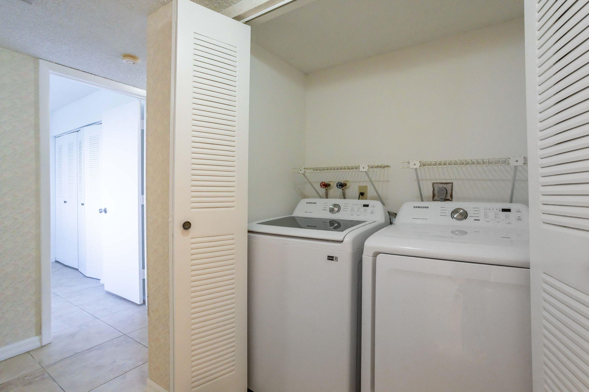 2232 N Cypress Bend Drive 704