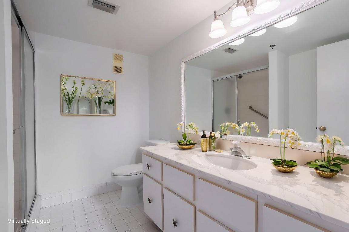 2232 N Cypress Bend Drive 704