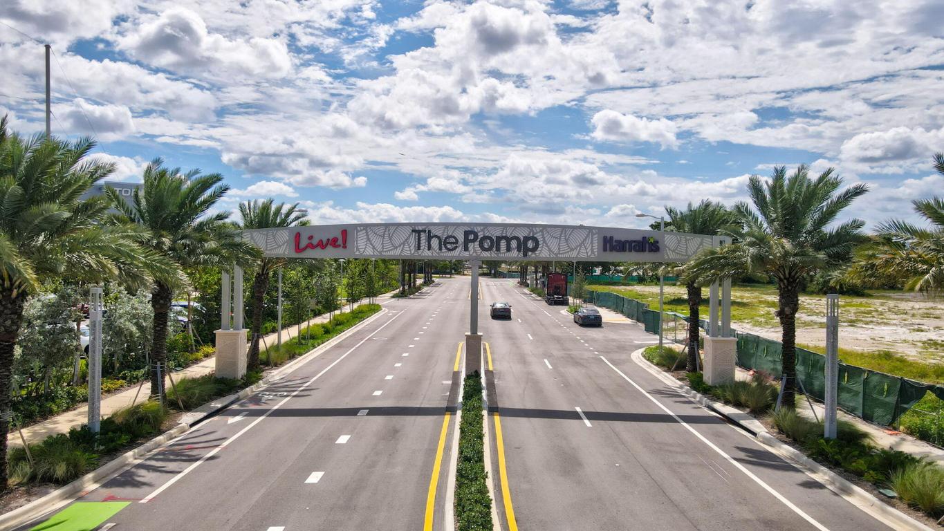 2232 N Cypress Bend Drive 704