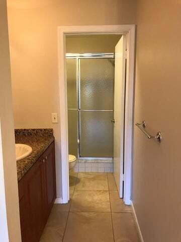 400 Club Circle 208, Boca Raton Unit: 208