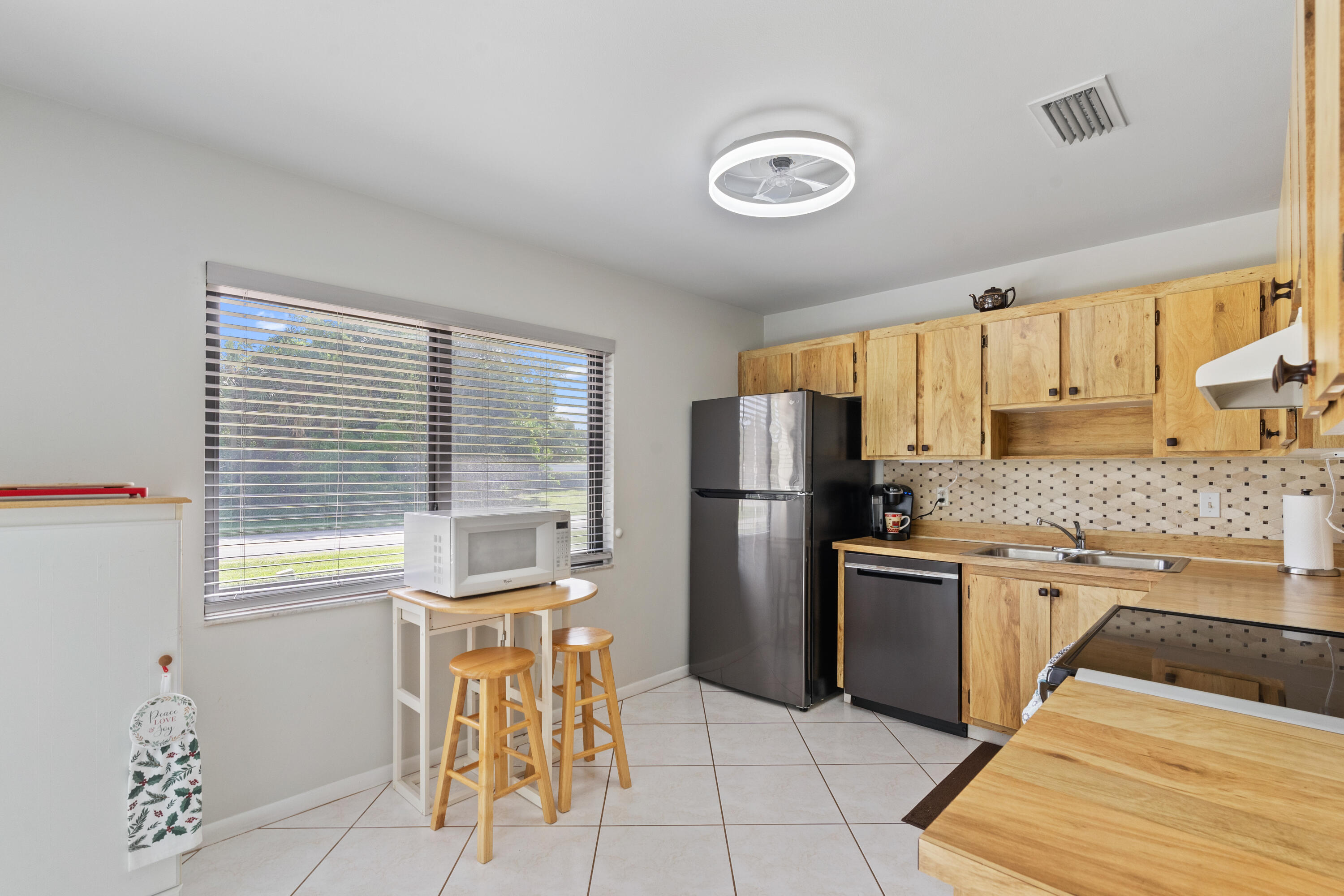 1558 Palmland Drive
