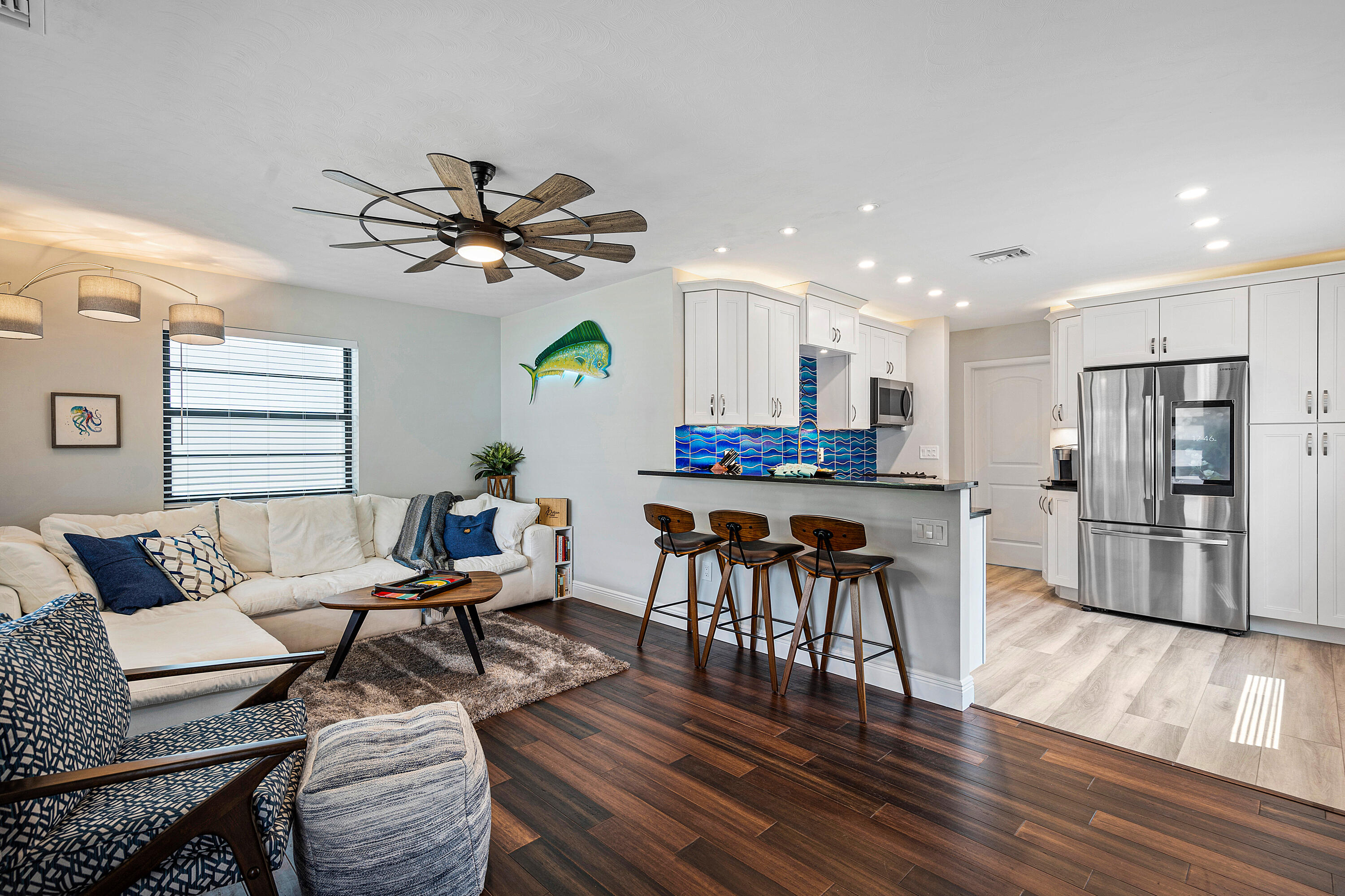 222 S S L Street Street