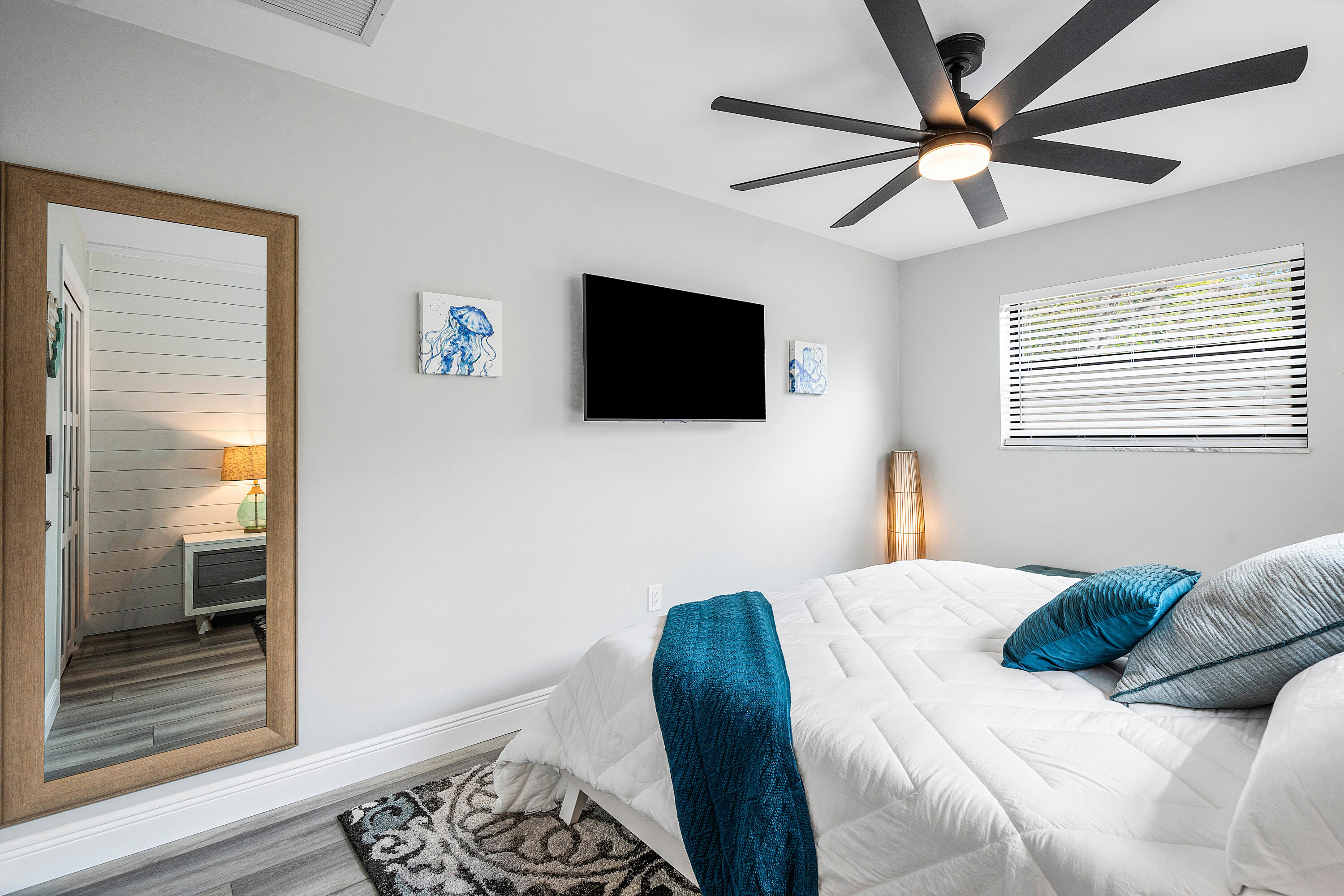 222 S S L Street Street