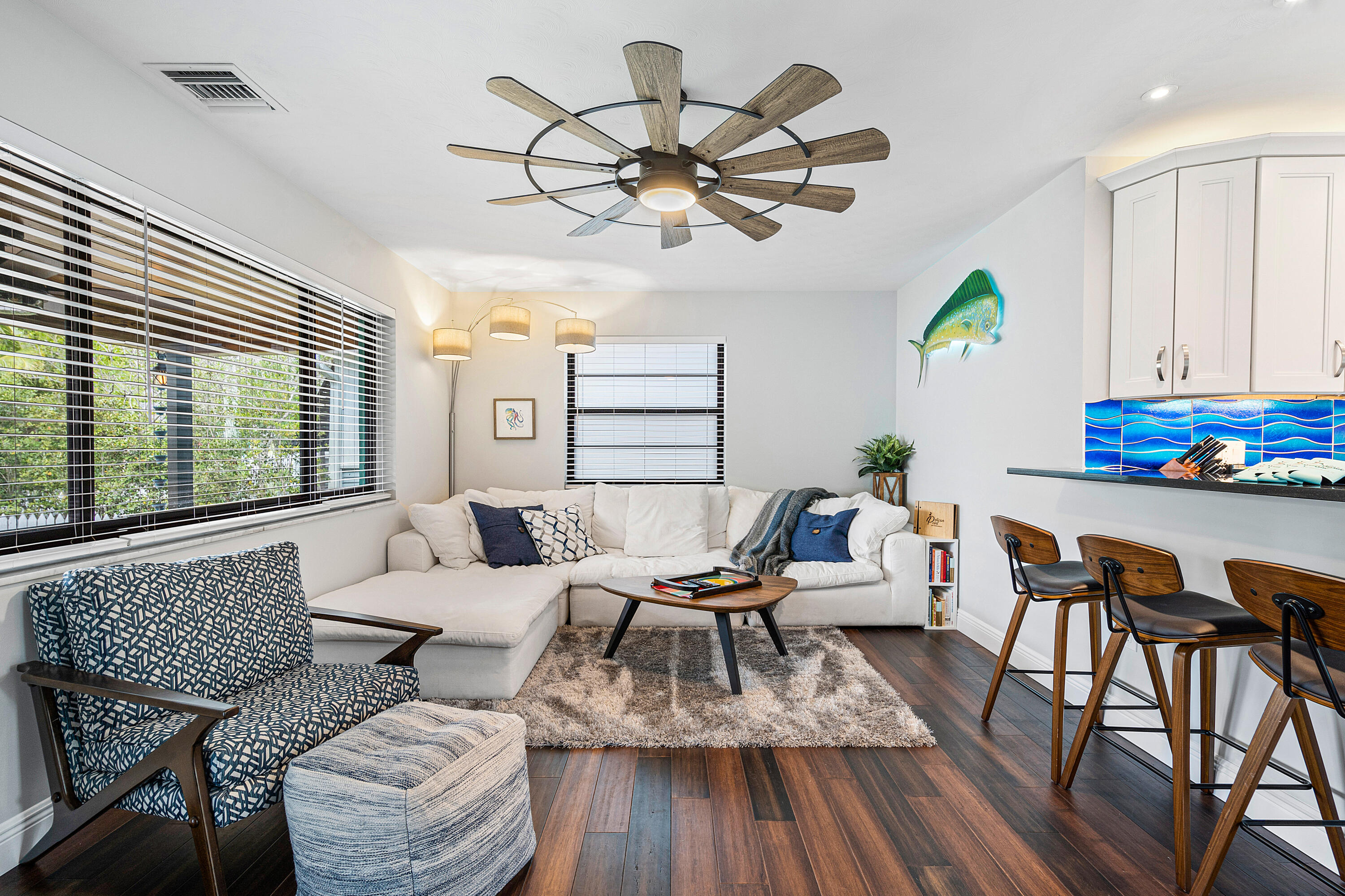 222 S S L Street Street