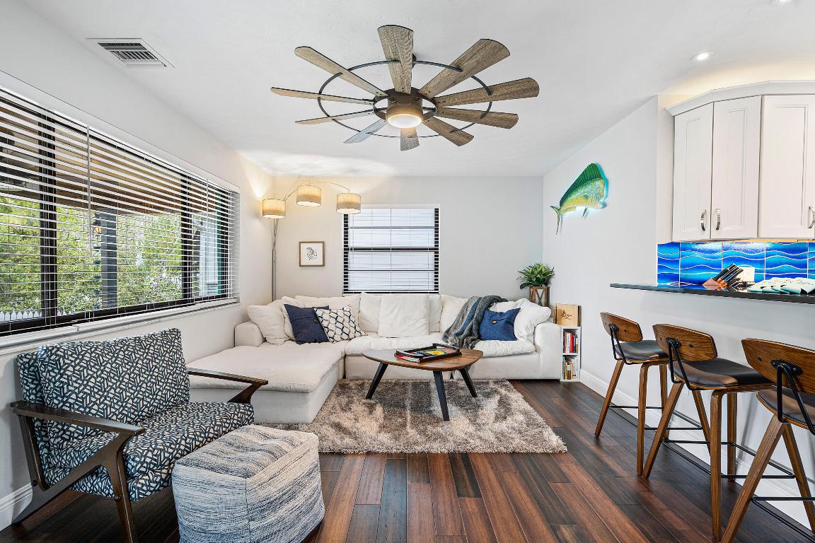 222 S S L Street Street