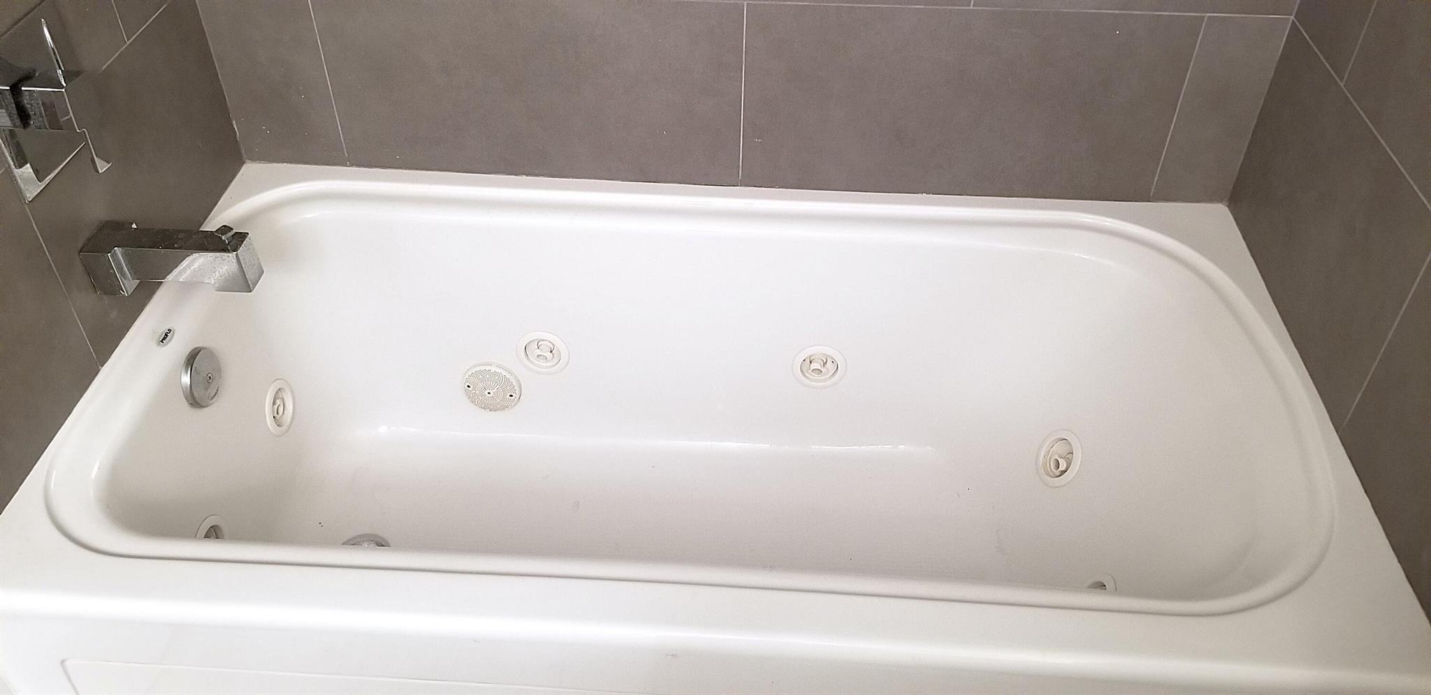 6200 NE 22nd Way 105