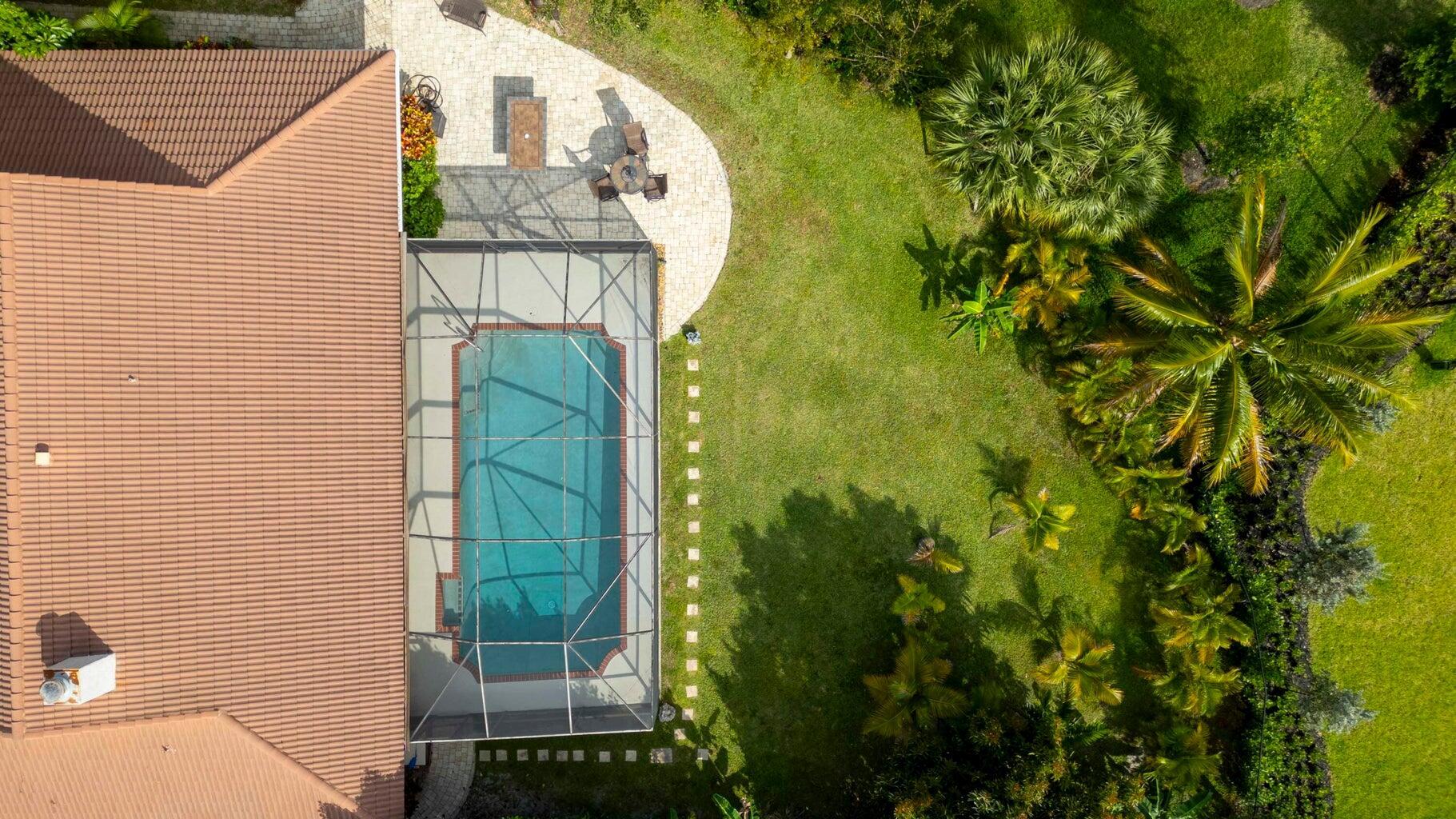 22758 Pinewood Court