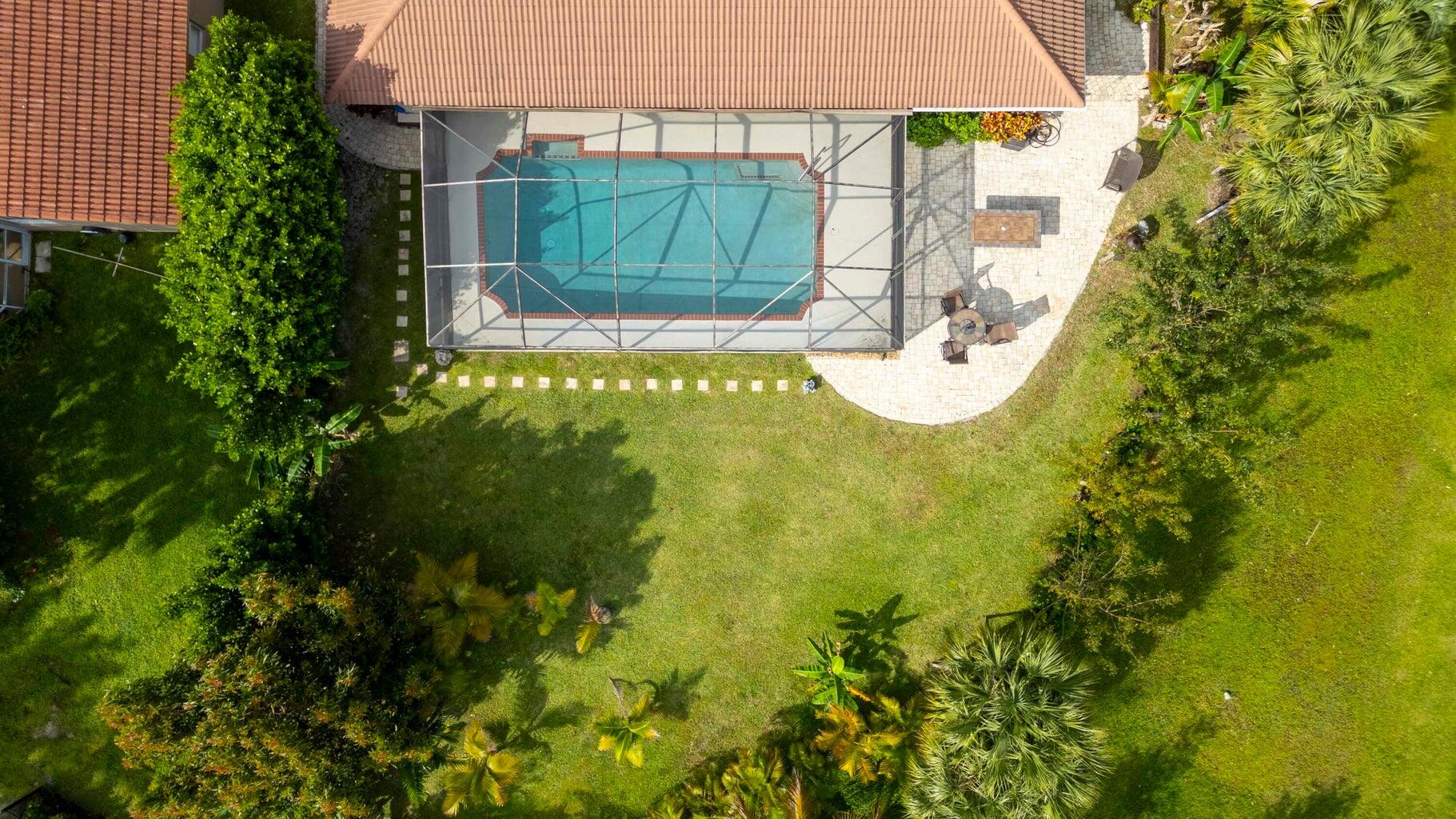 22758 Pinewood Court