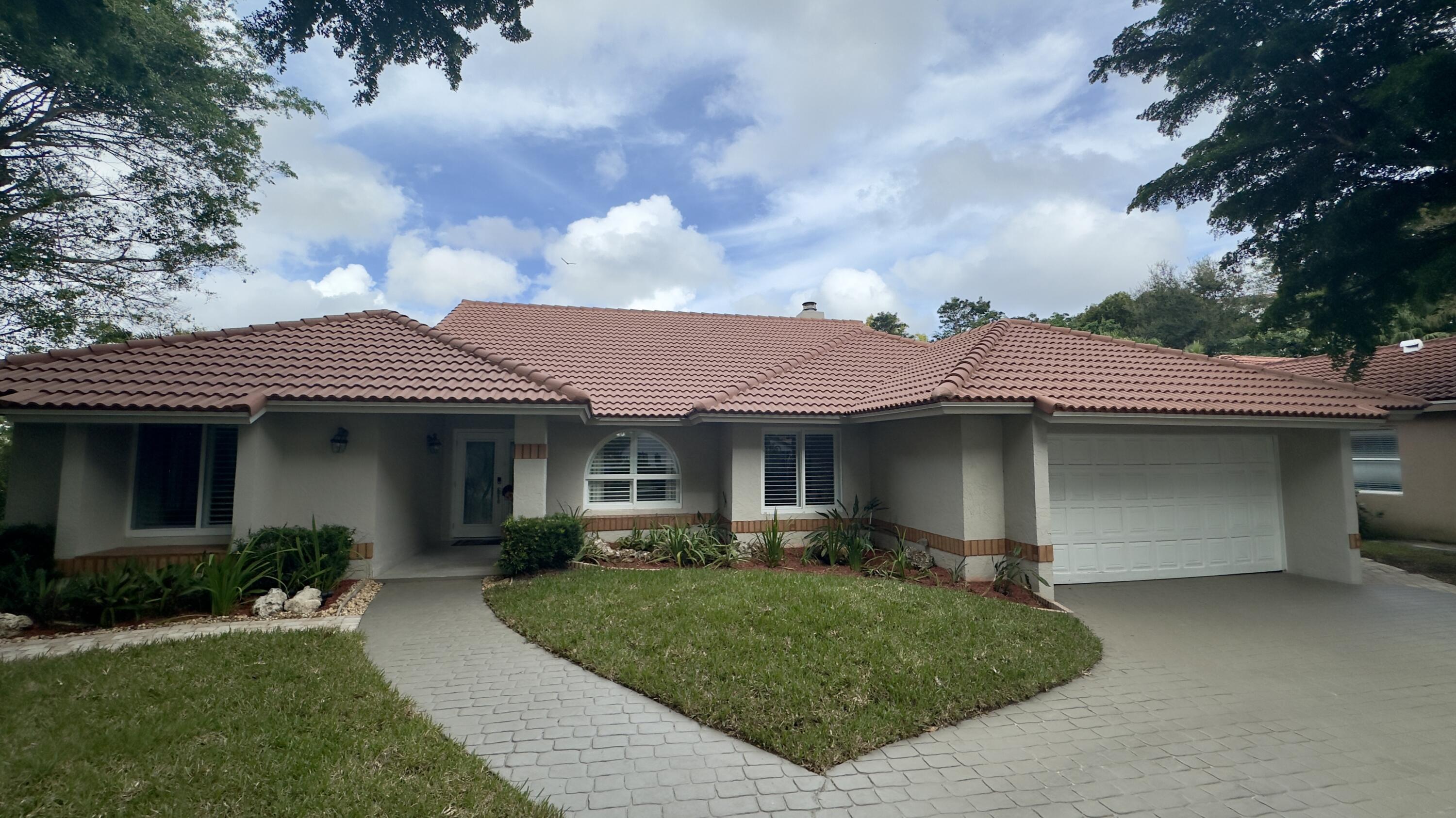 22758 Pinewood Court