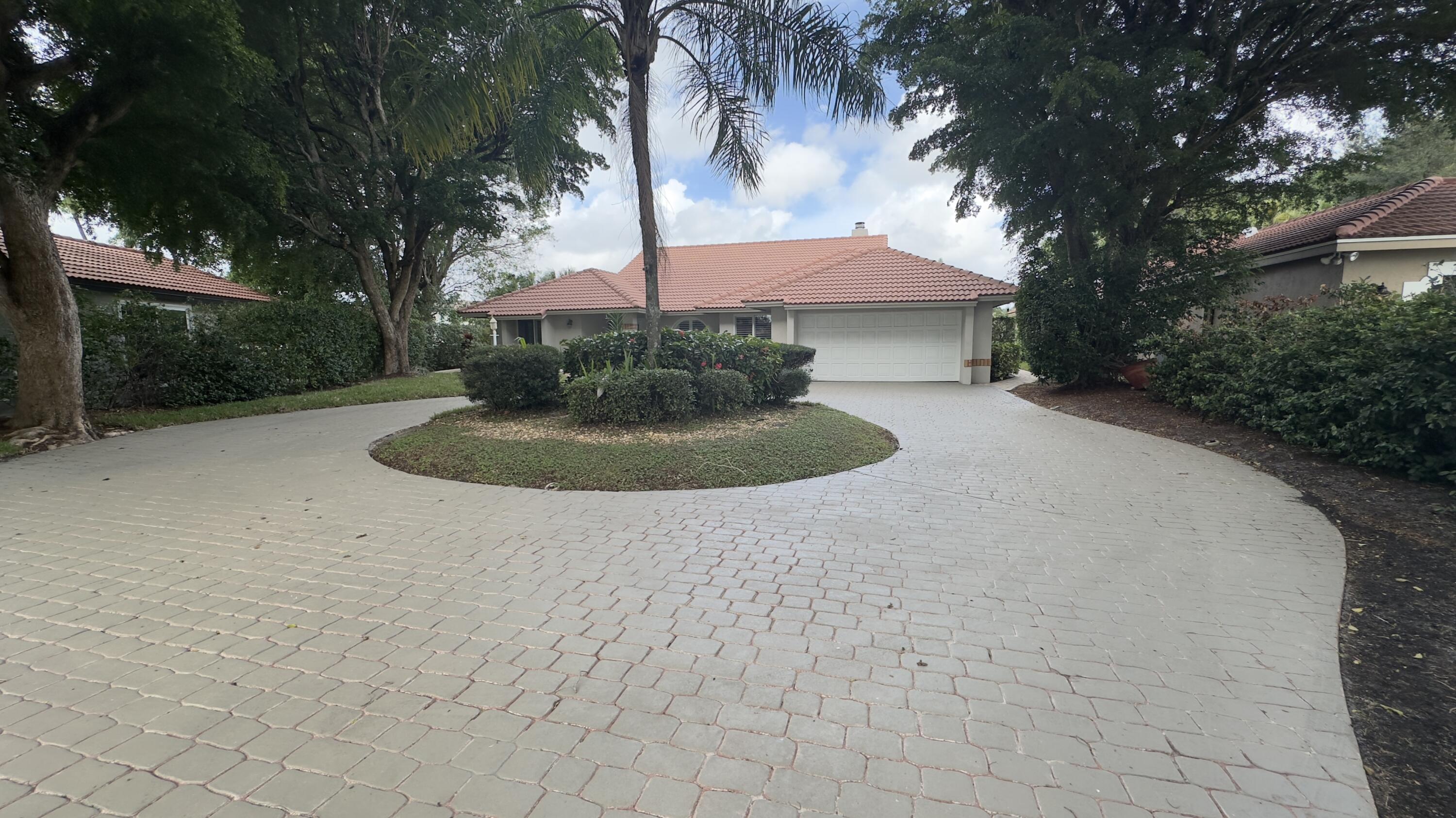 22758 Pinewood Court