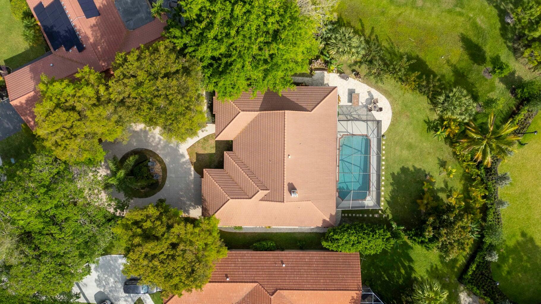 22758 Pinewood Court